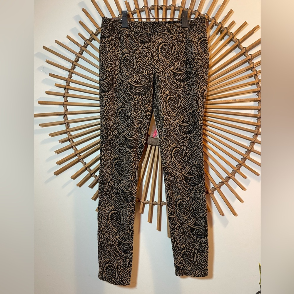 Free People Knit Black & Brown Paisley Print Pants Skinny Leg Elastic Waist